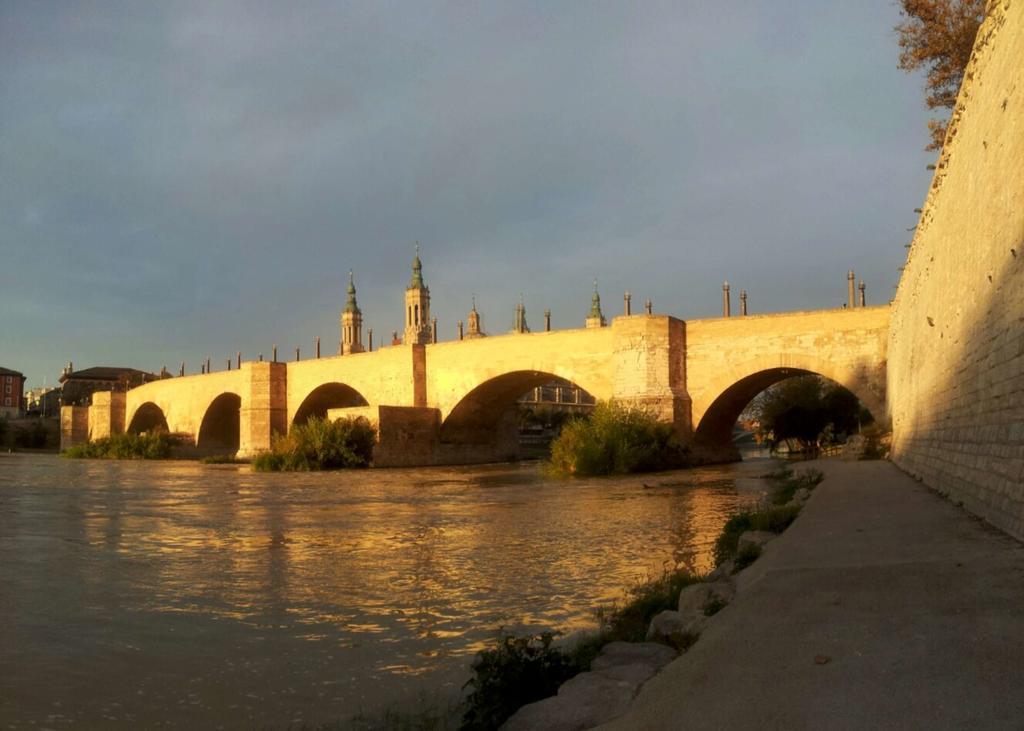 Mirador Del Ebro Apartman Zaragoza Kültér fotó